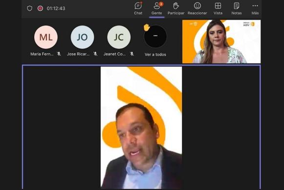 Imagen de Laura Milena Cardona de la Agencia Nacional Digital y Marco Emilio Sánchez, del equipo de política MinTic, en reunión virtual junto a Colaboradores del sector. Imagen de Laura Milena Cardona de la Agencia Nacional Digital y Marco Emilio Sánchez, del equipo de política MinTic, en reunión virtual junto a Colaboradores del sector.